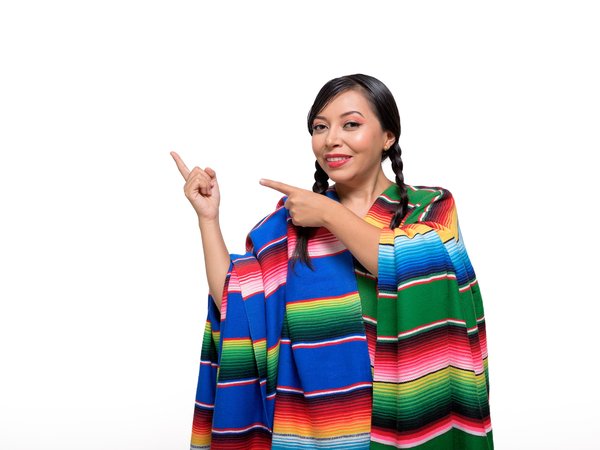 Trouvez des ponchos pour femmes : élégance abordable et cosy !